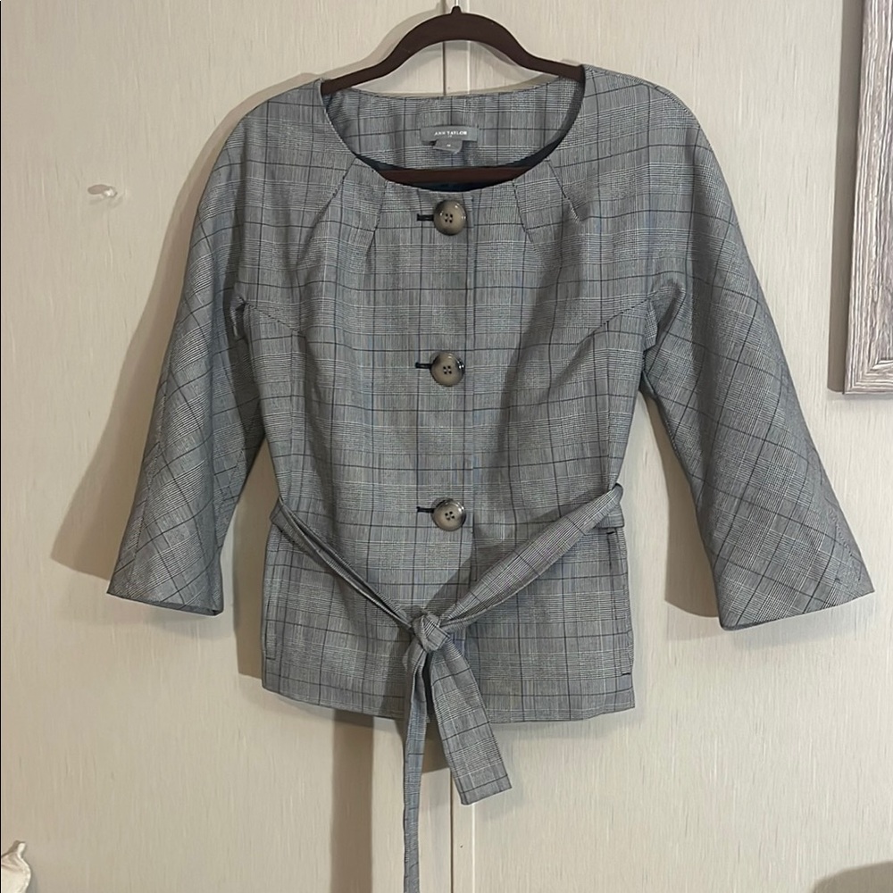 Ann taylor 10 checker plaid button down blazer pocket jacket